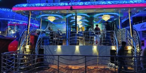 Premium Luxury Cruise In Dubai Marina with dinner
